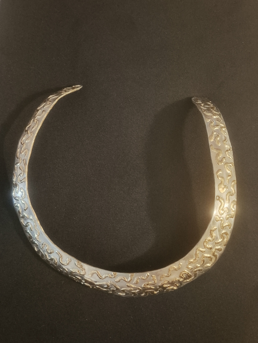Silver-Tone Sculpted Collar Necklace - Silver